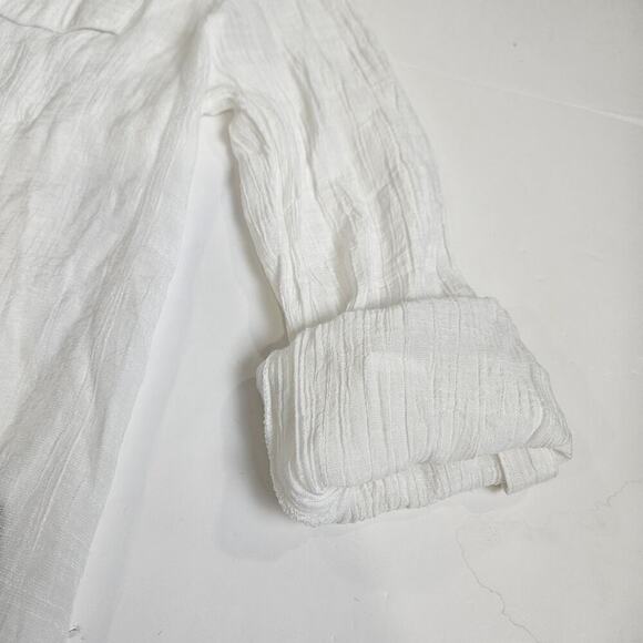 Zach + Rachel White Gauzy Medium Top - Picture 5 of 9